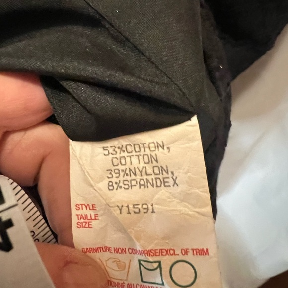 Black V-Neck Lace Overlay Sleeveless Sheath Mini Dress - Picture 6 of 6